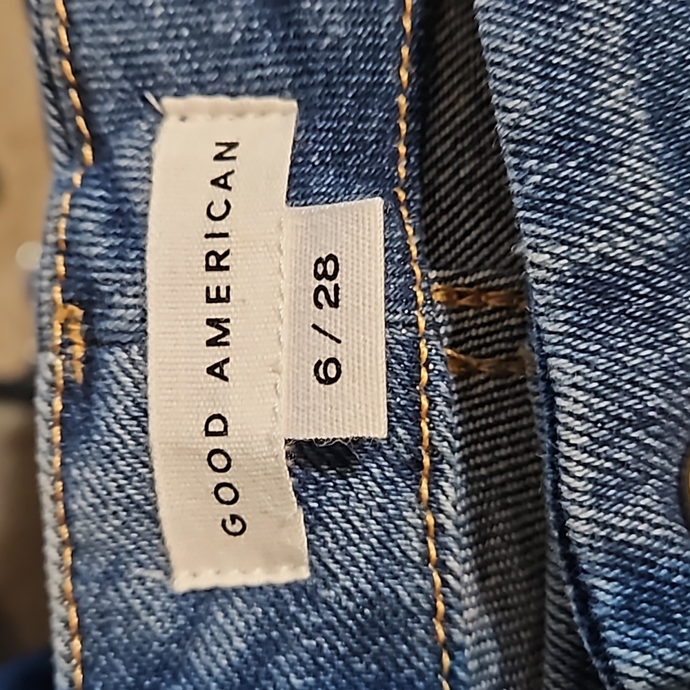 NWT Good American High-Rise Skinnyish Fit High-Rise Jeans - Picture 9 of 13